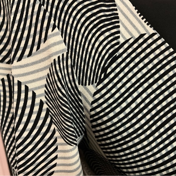 EUC Maggie London Geometric Dress - Picture 6 of 6